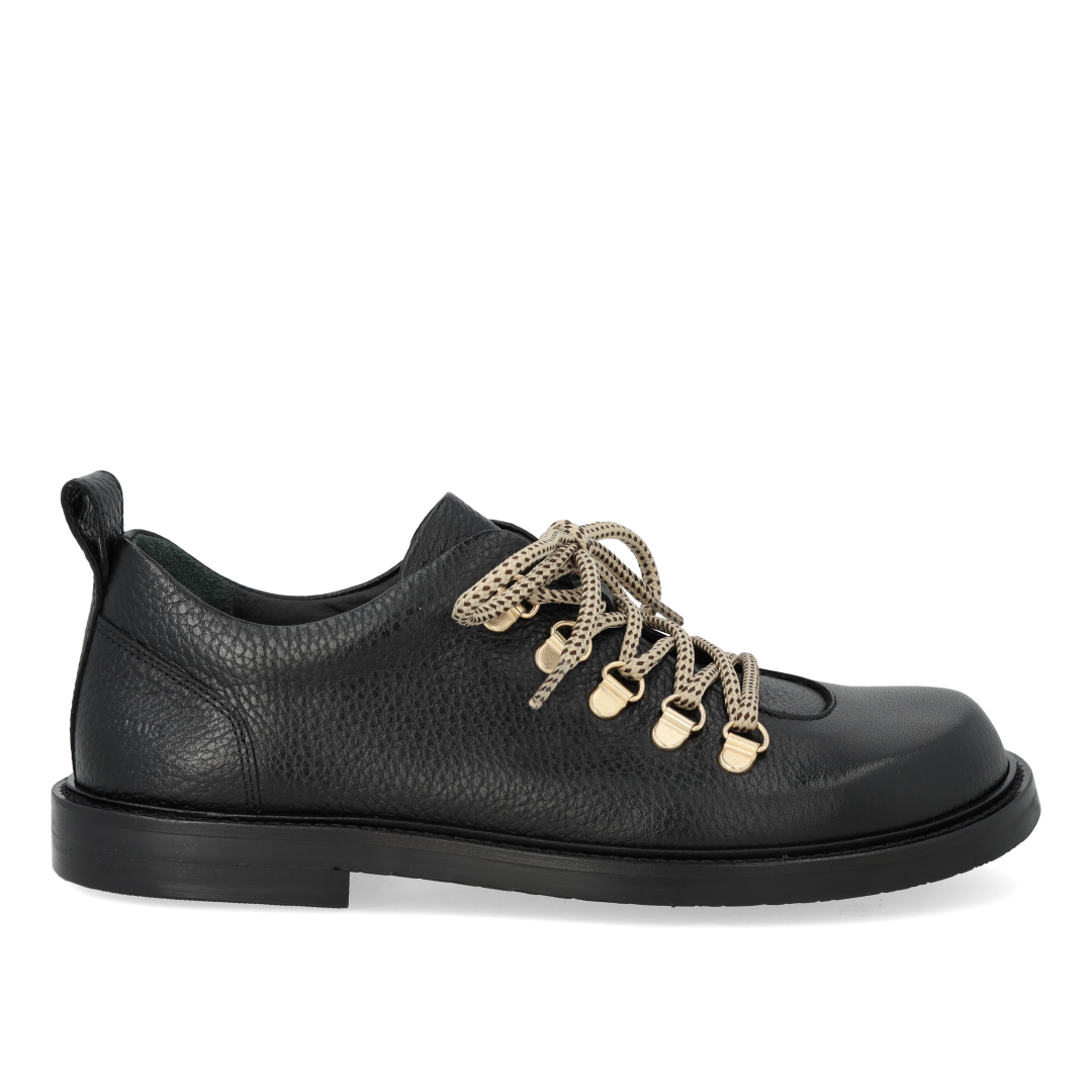 Schnürschuhe