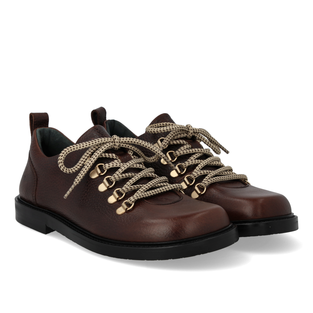 Schnürschuhe