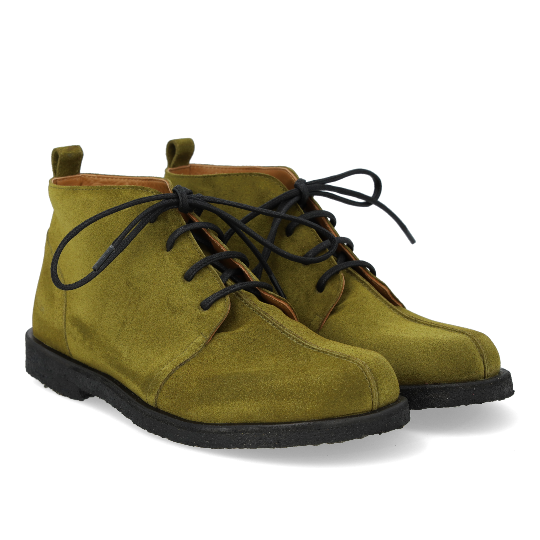 Schnürschuhe
