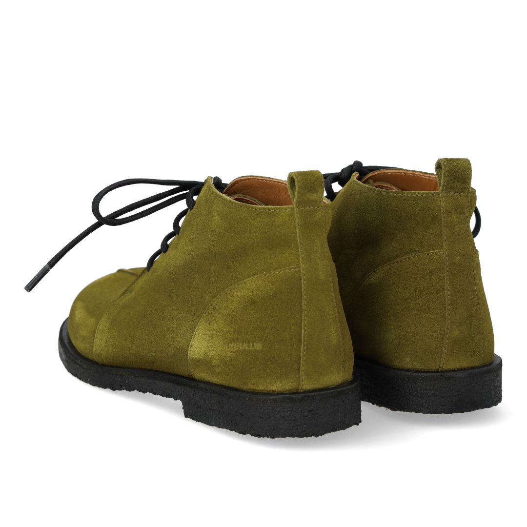 Schnürschuhe
