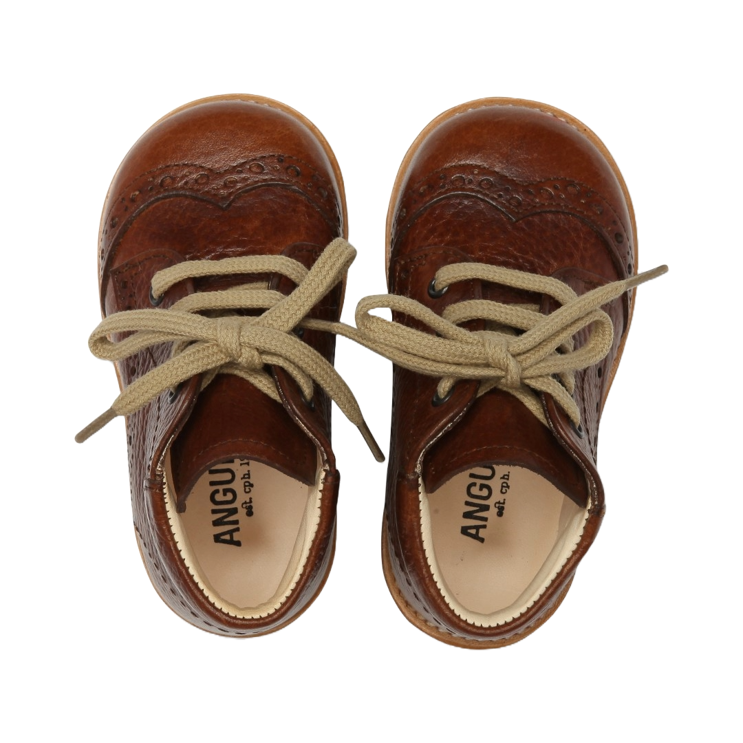 Klassische Schnürschuhe mit Brogue-Details