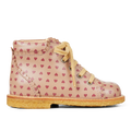 Klassische Schnürschuhe mit Herzen