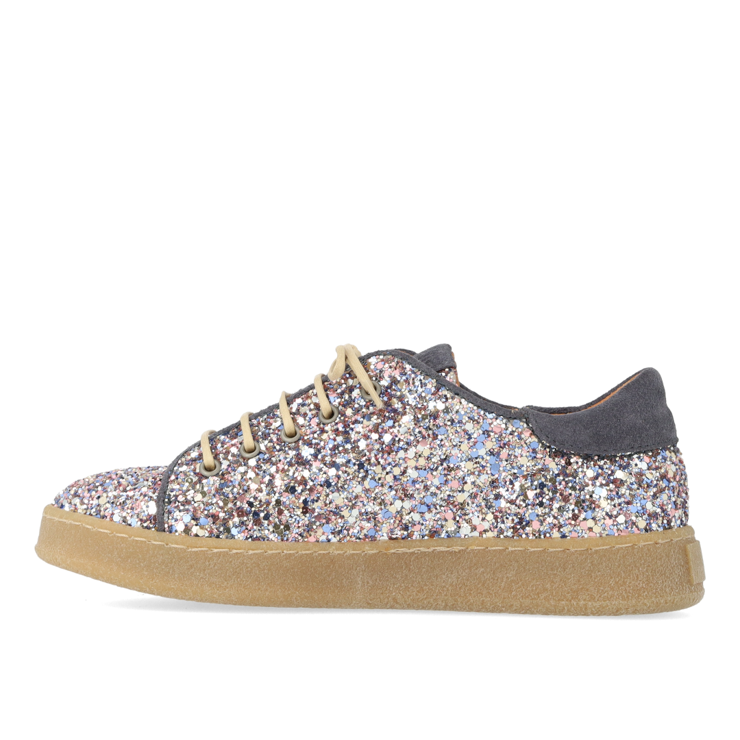 Sneaker mit funkelndem Glitzer