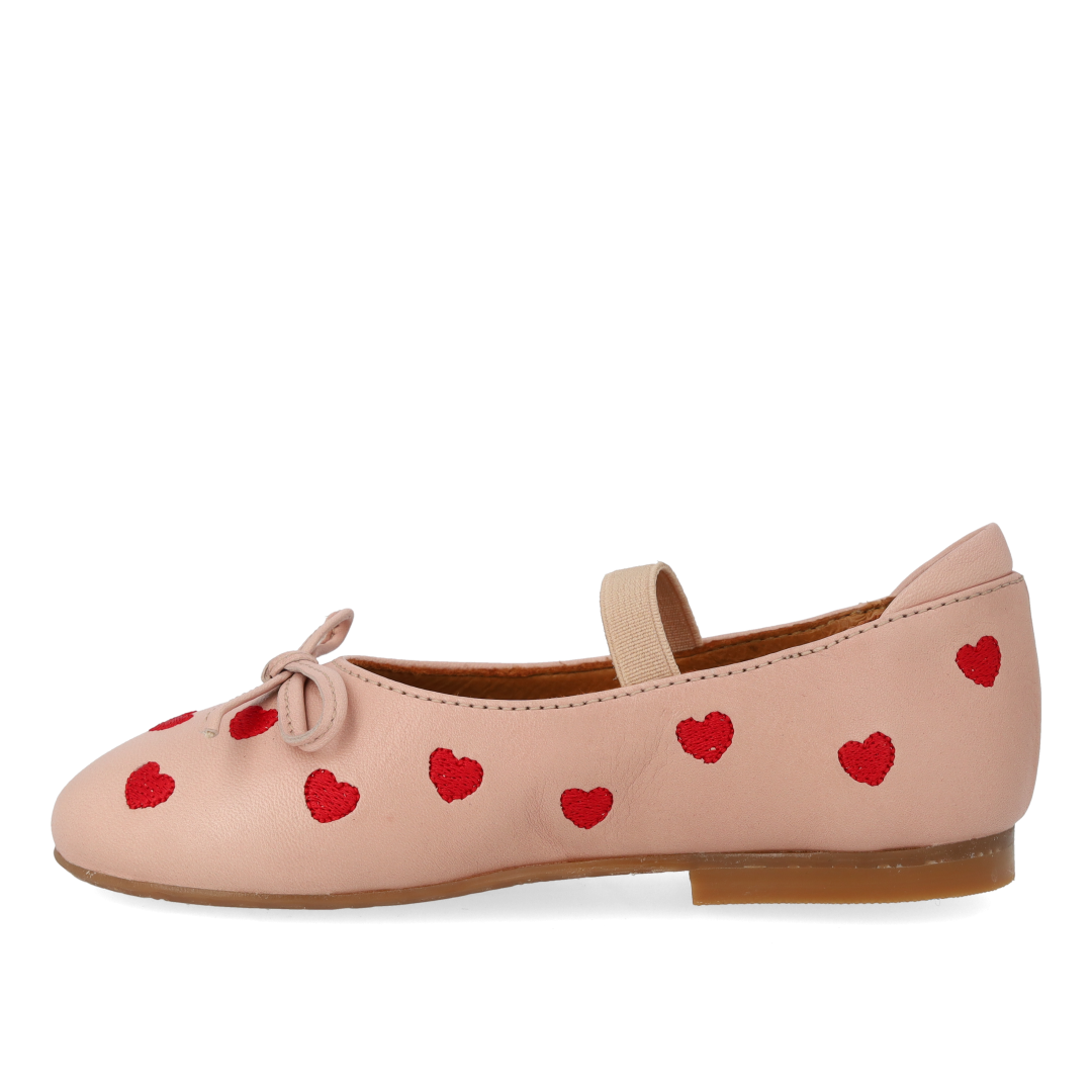 Ballerina mit Herzen