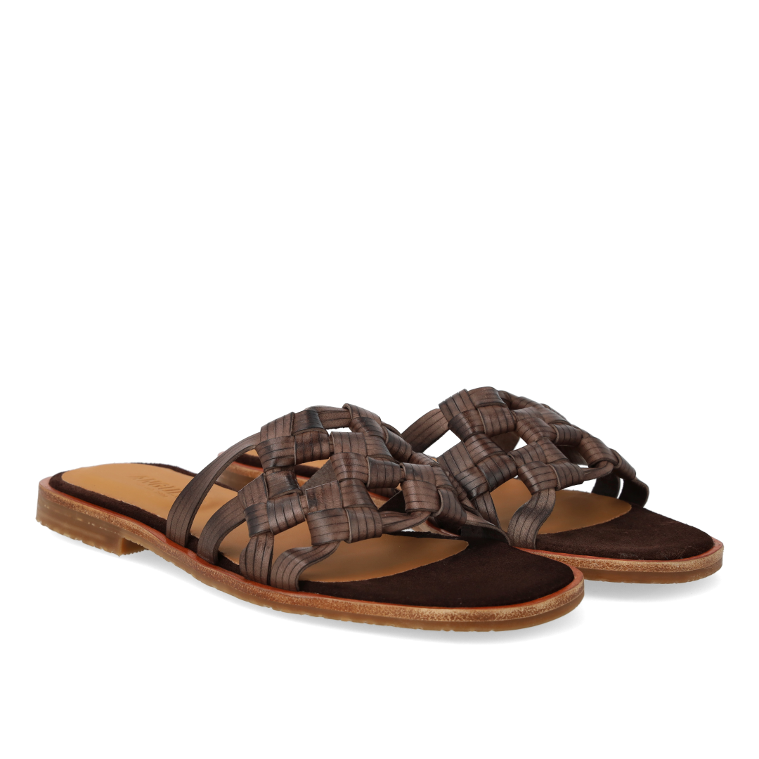 Slip-on-Sandale mit geflochtenem Detail