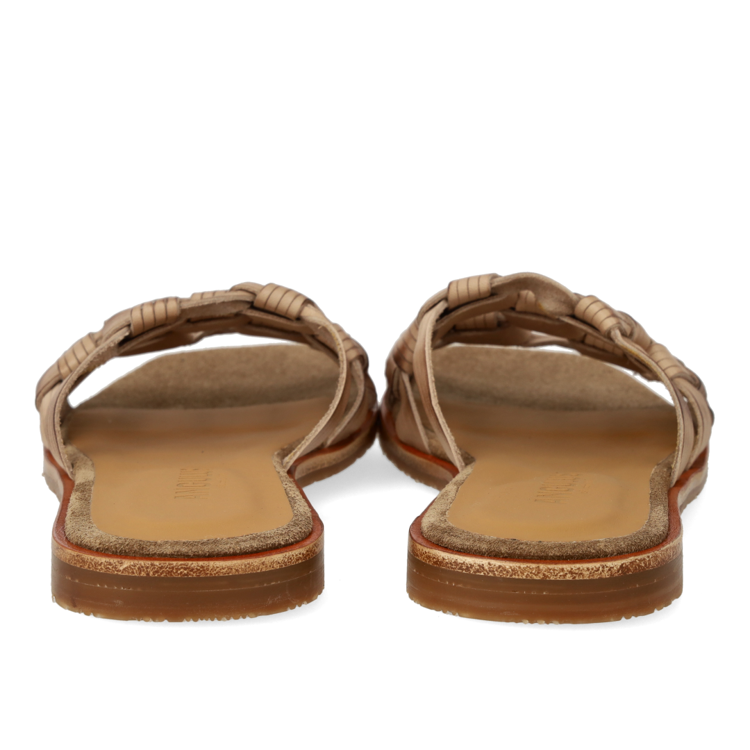 Slip-on-Sandale mit geflochtenem Detail