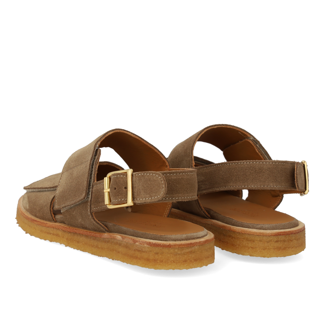 Sandale mit verstellbaren Klettverschlüssen