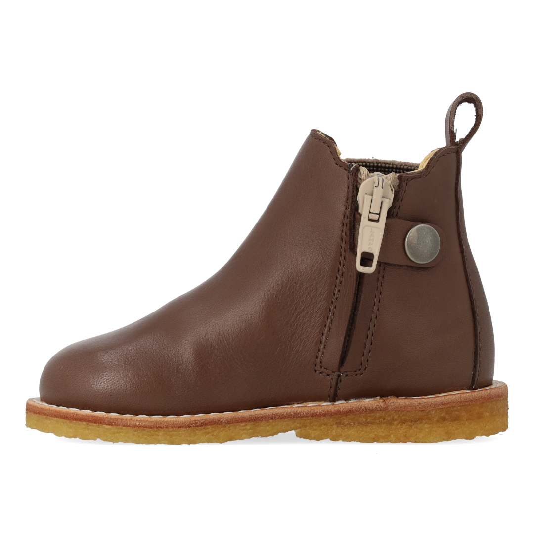 Klassischer Chelsea-Stiefel mit Elastikeinsatz und Reißverschluss