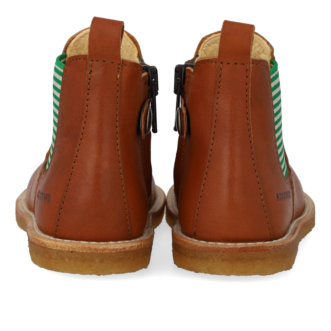 Klassischer Chelsea-Stiefel mit Elastikeinsatz und Reißverschluss