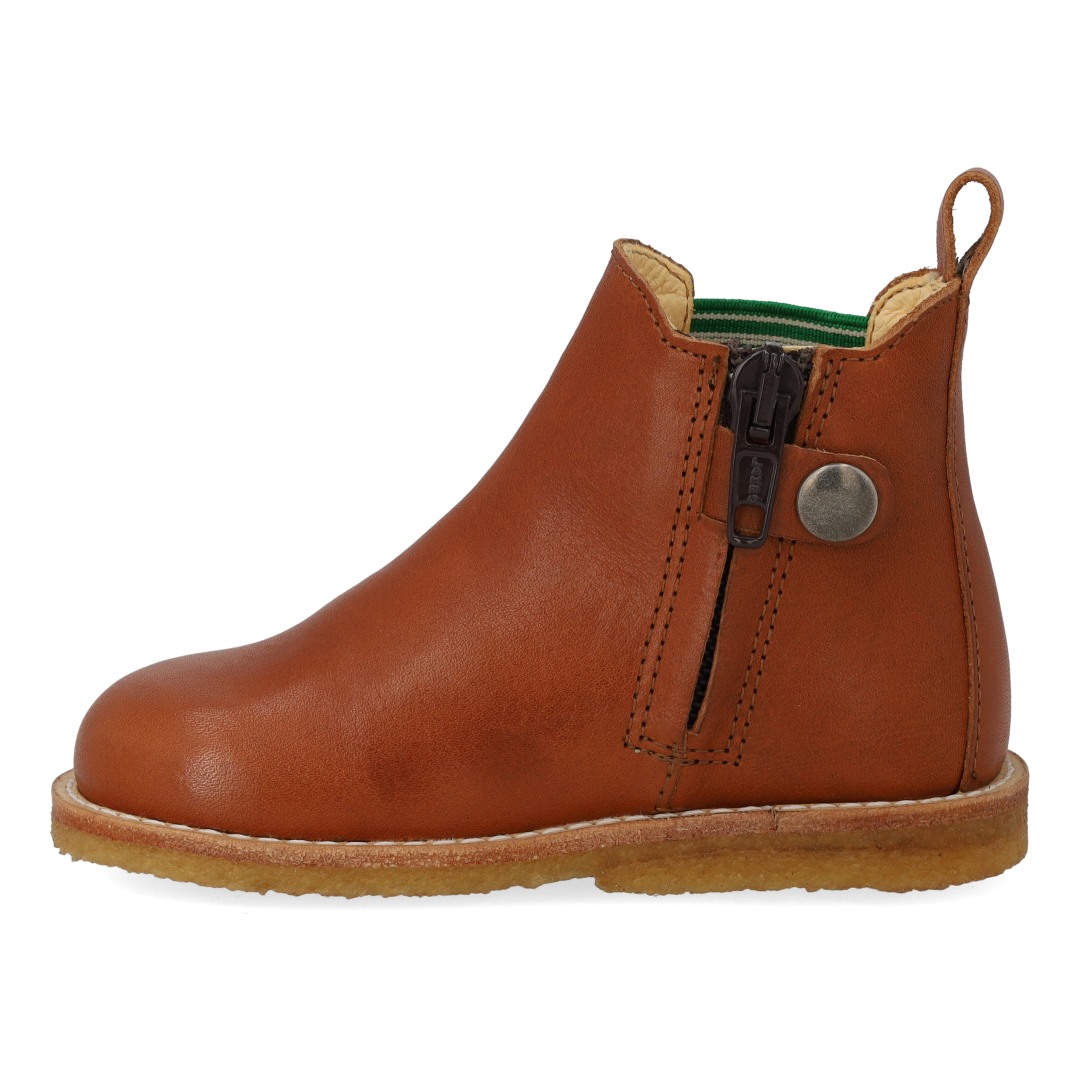 Klassischer Chelsea-Stiefel mit Elastikeinsatz und Reißverschluss