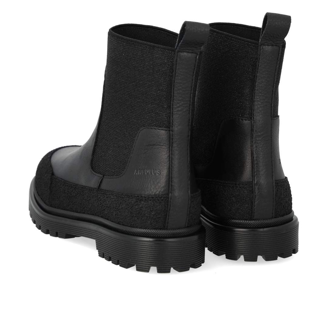 Stiefelette mit Elastik und Profilsohle