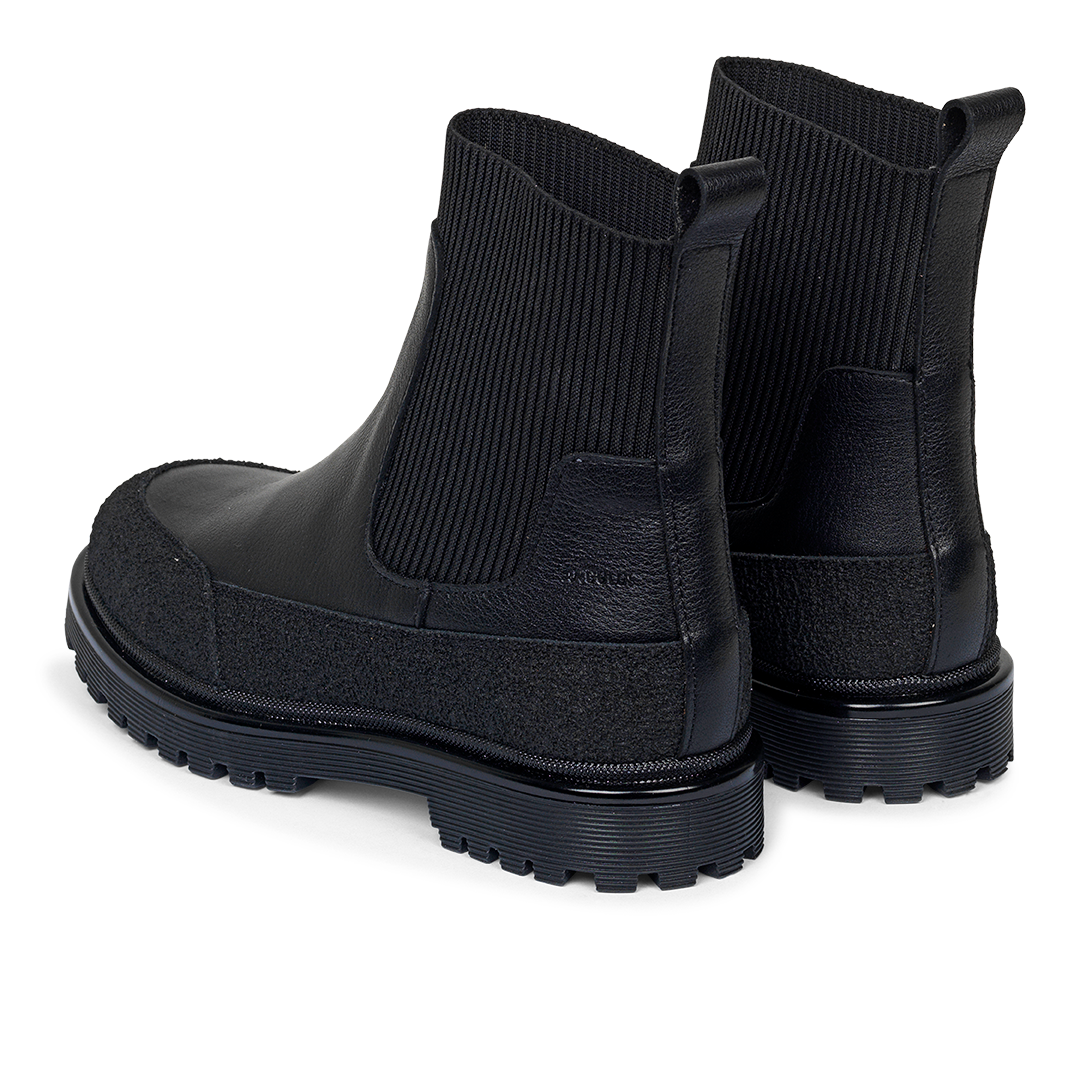 Stiefelette mit Gummizug und Profilsohle