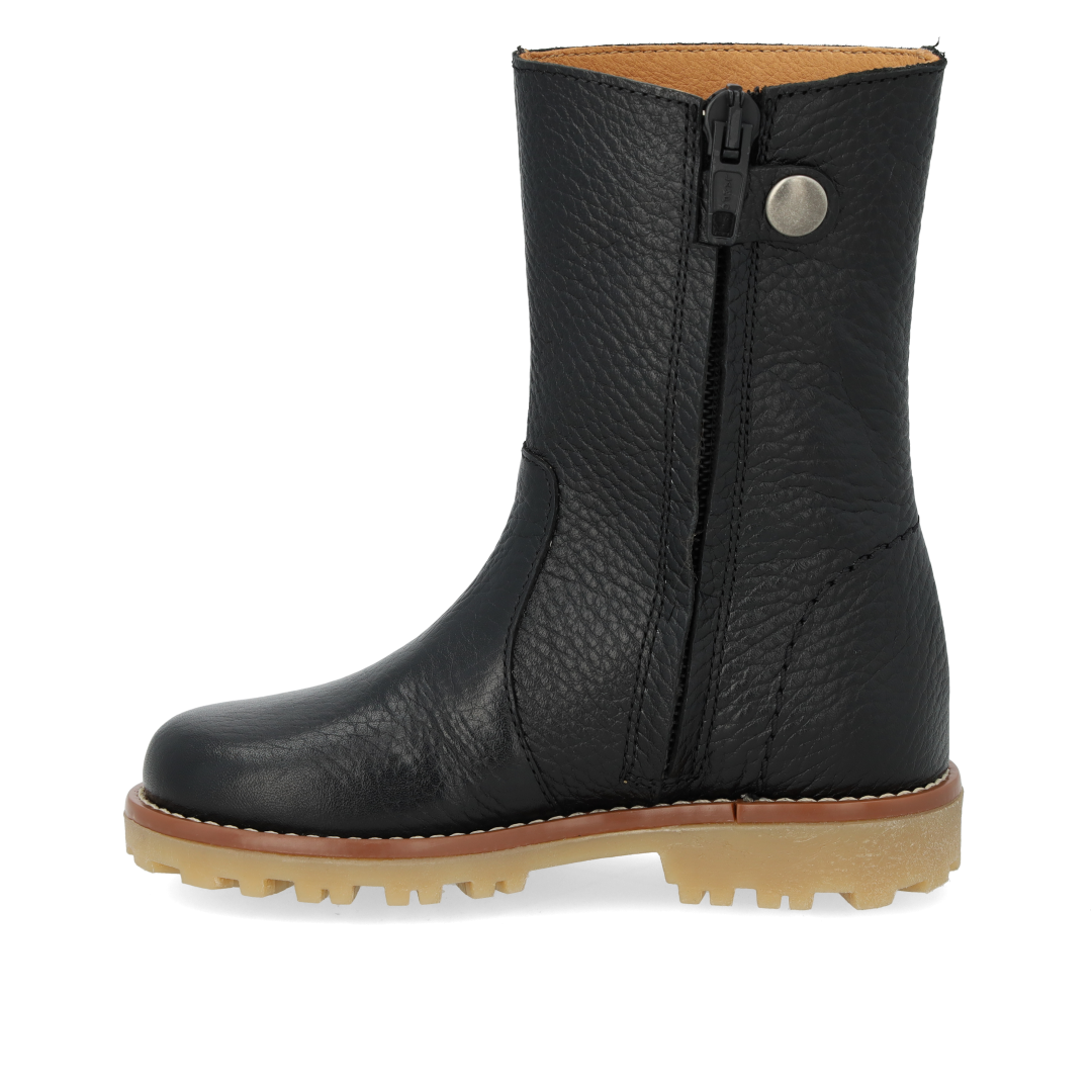 Stiefel mit hohem Schaft