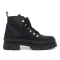 Schnürstiefel