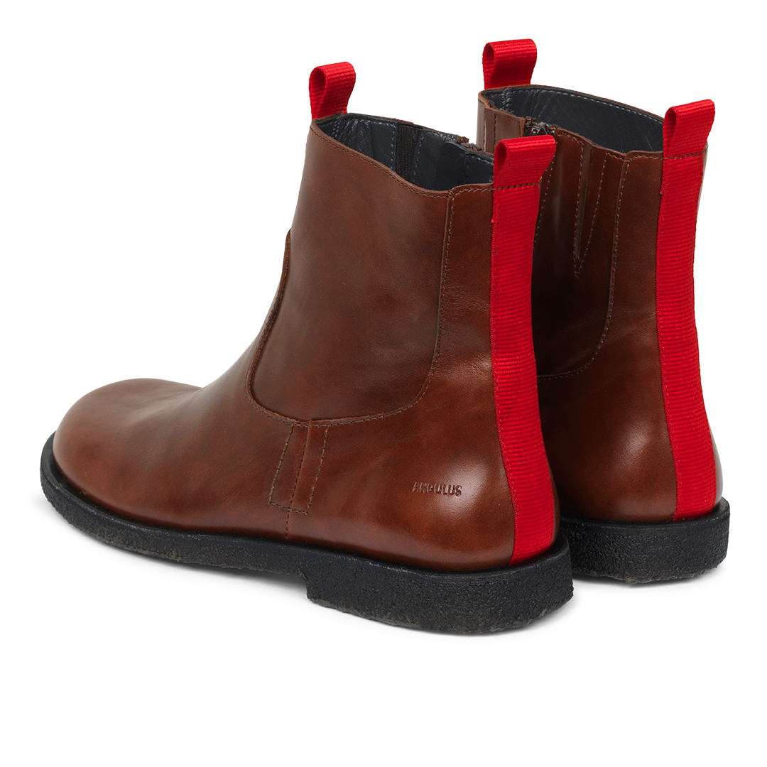 Stiefel mit Reißverschluss und weiter Passform