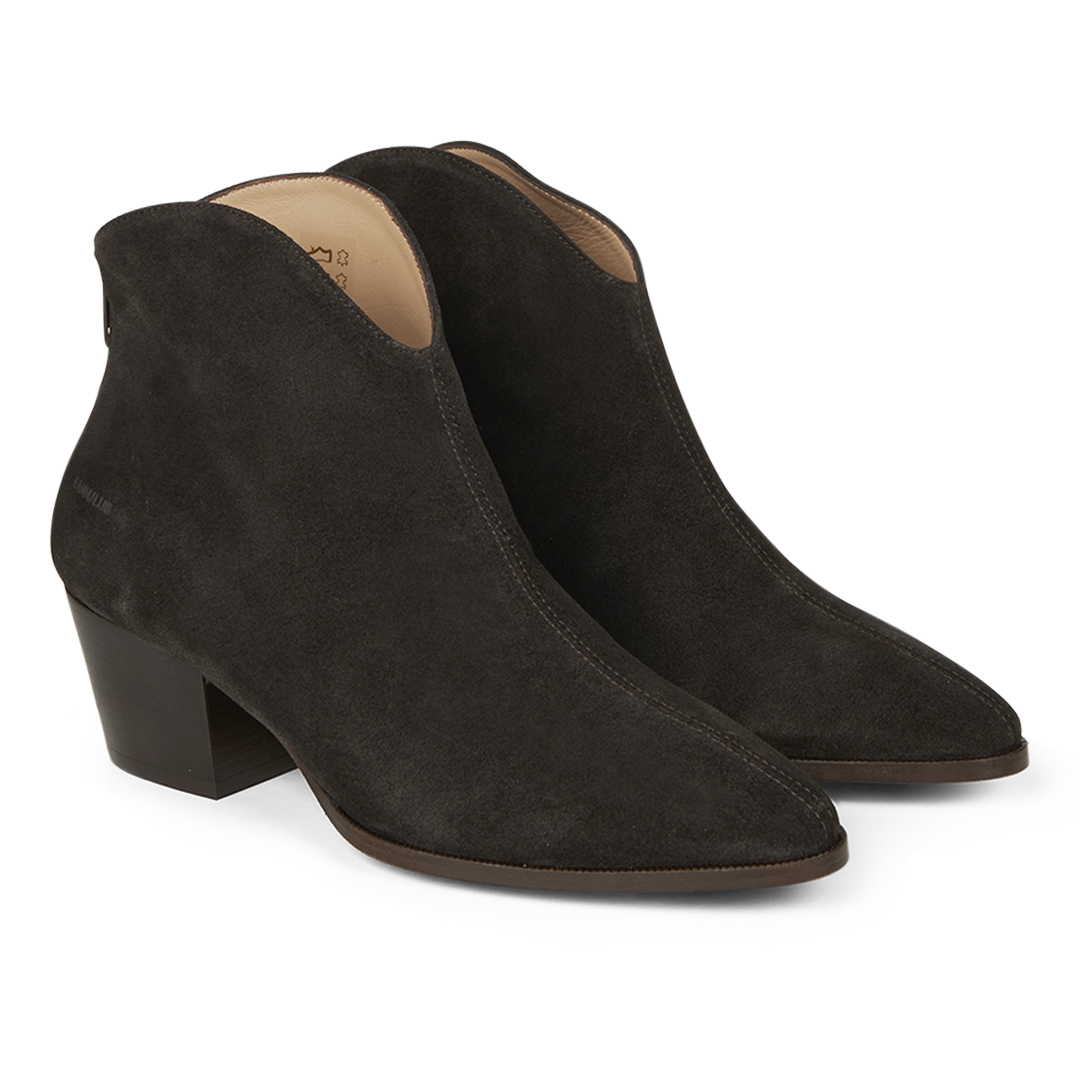 Knöchelstiefel mit Absatz