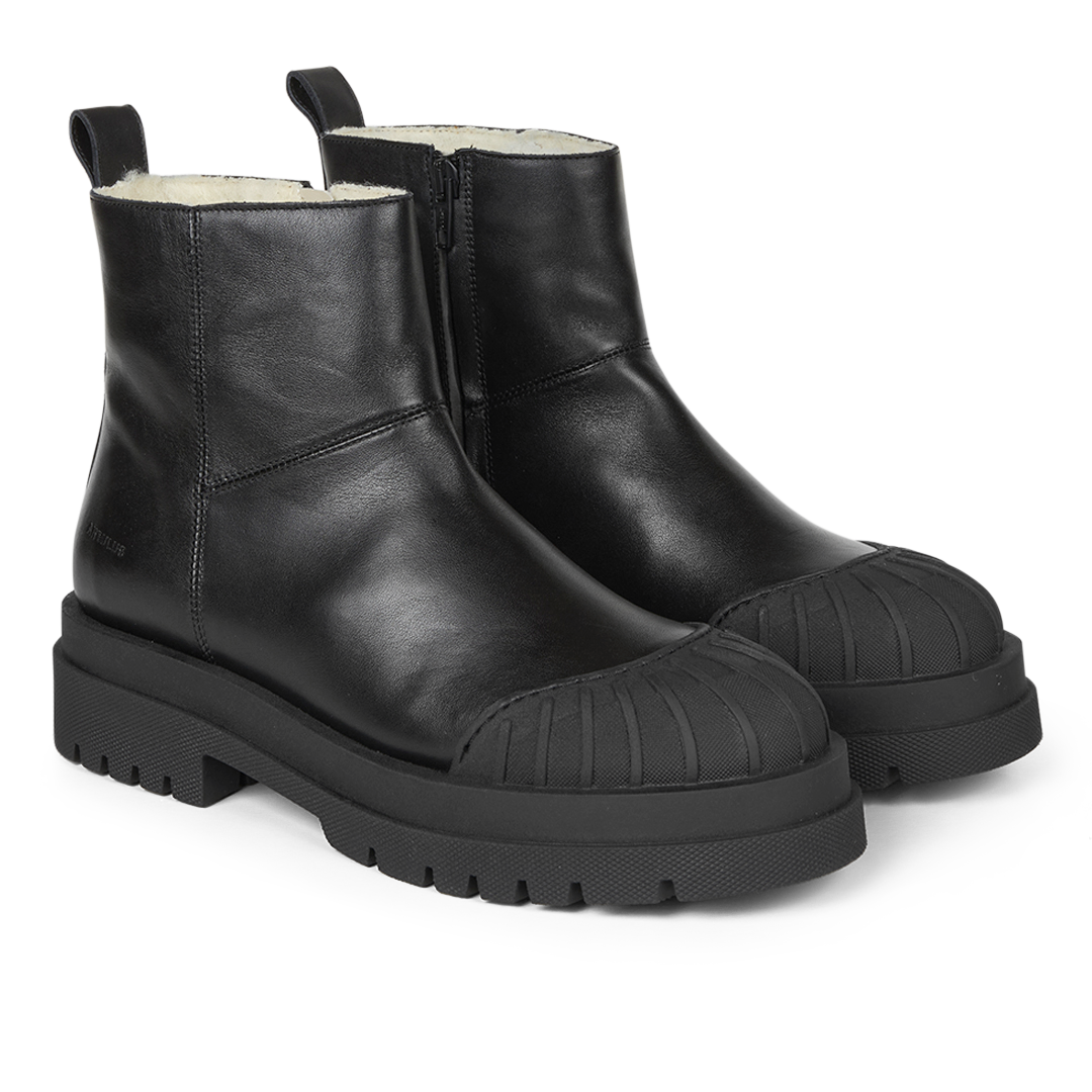Stiefel mit Wollfutter