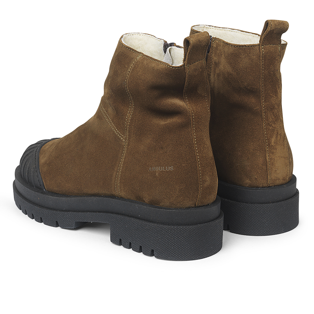 Stiefel mit Wollfutter