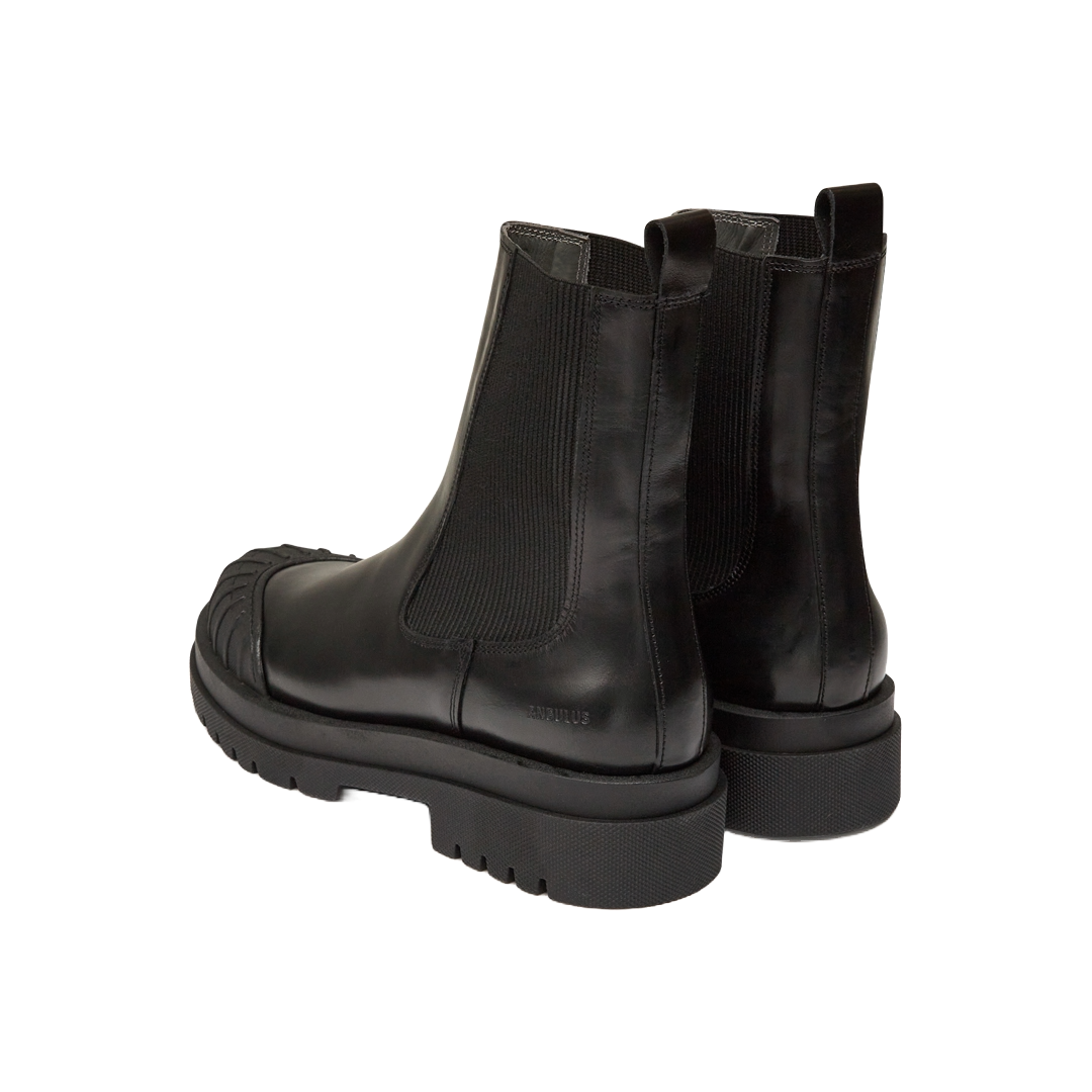 Stiefel mit Gummizug
