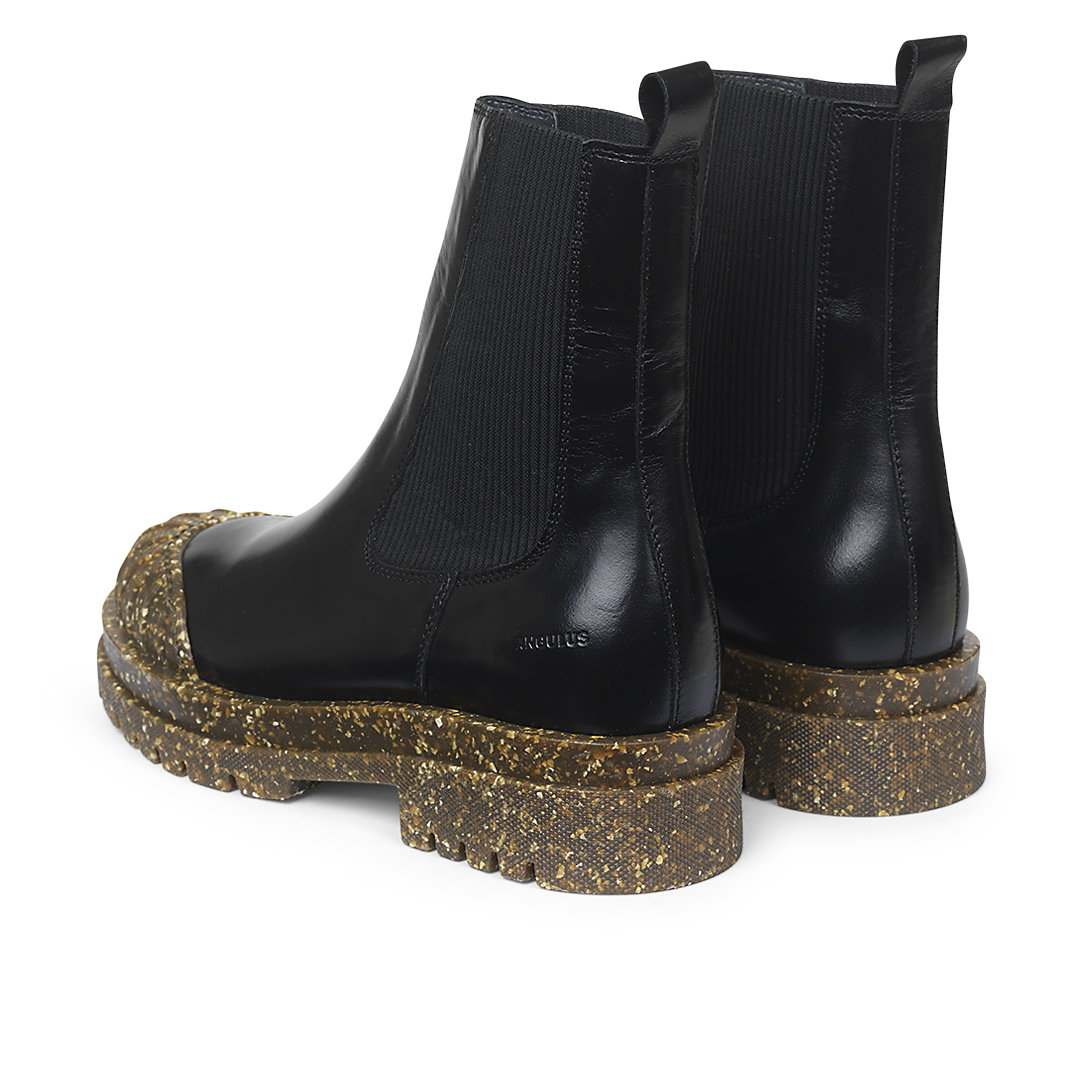 Stiefel mit Gummizug