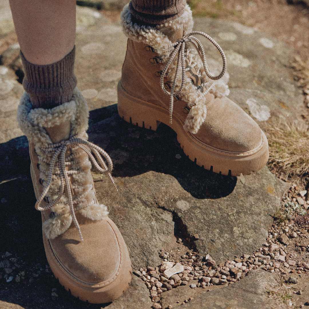 Klobiger schnürstiefel mit weichem merino-wollfutter