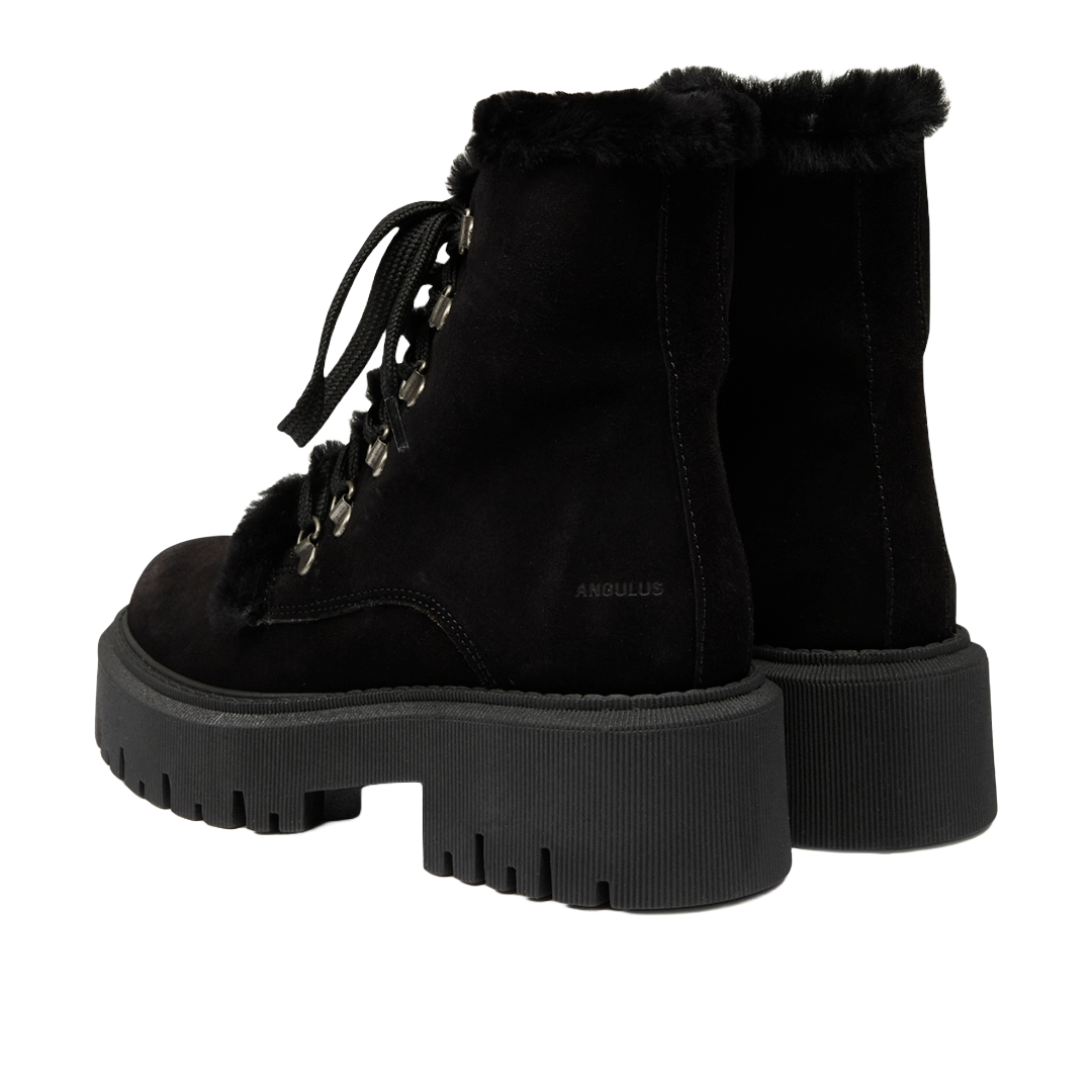 Schnürstiefel mit Wollfutter