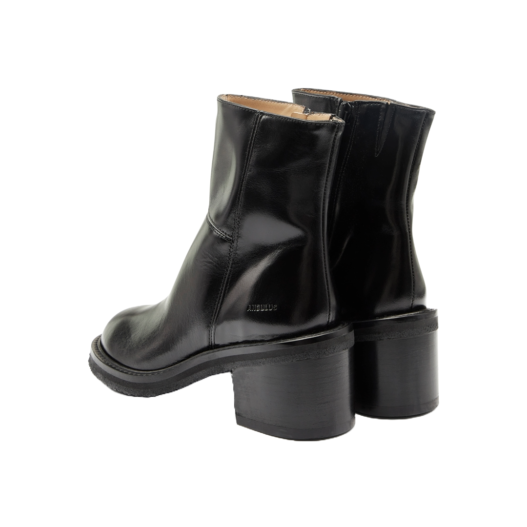 Lederstiefelette mit grafischem Blockabsatz