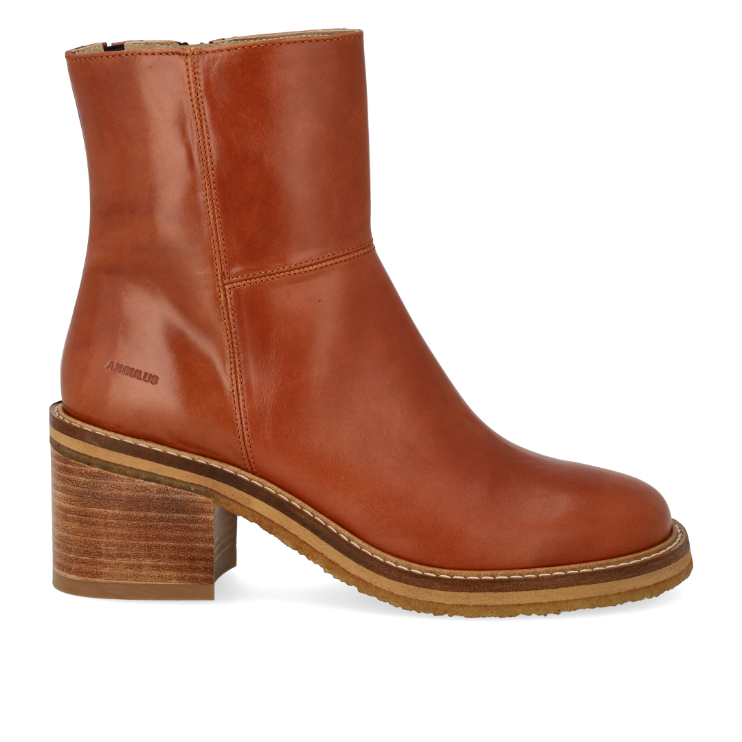 Stiefelette mit Blockabsatz und Reißverschluss