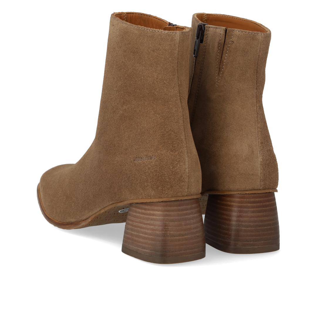 Stiefelette mit skulpturalem Holzabsatz