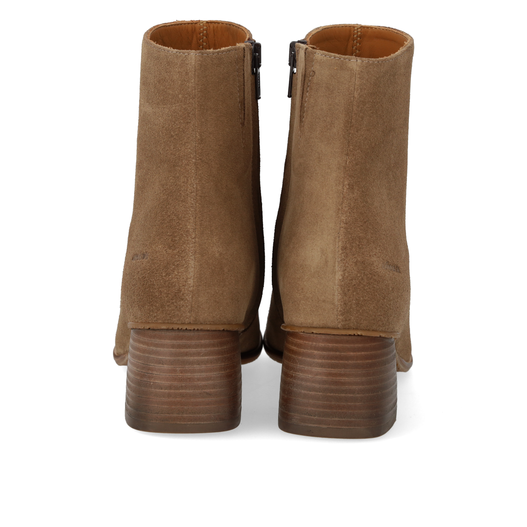 Stiefelette mit skulpturalem Holzabsatz