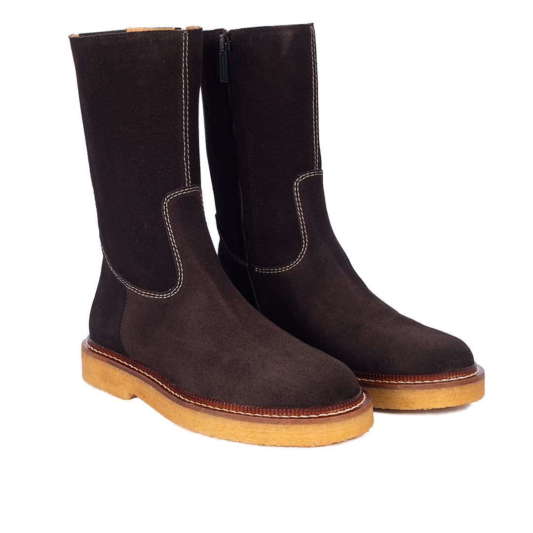 Klassischer Stiefel mit Kontrastnähten