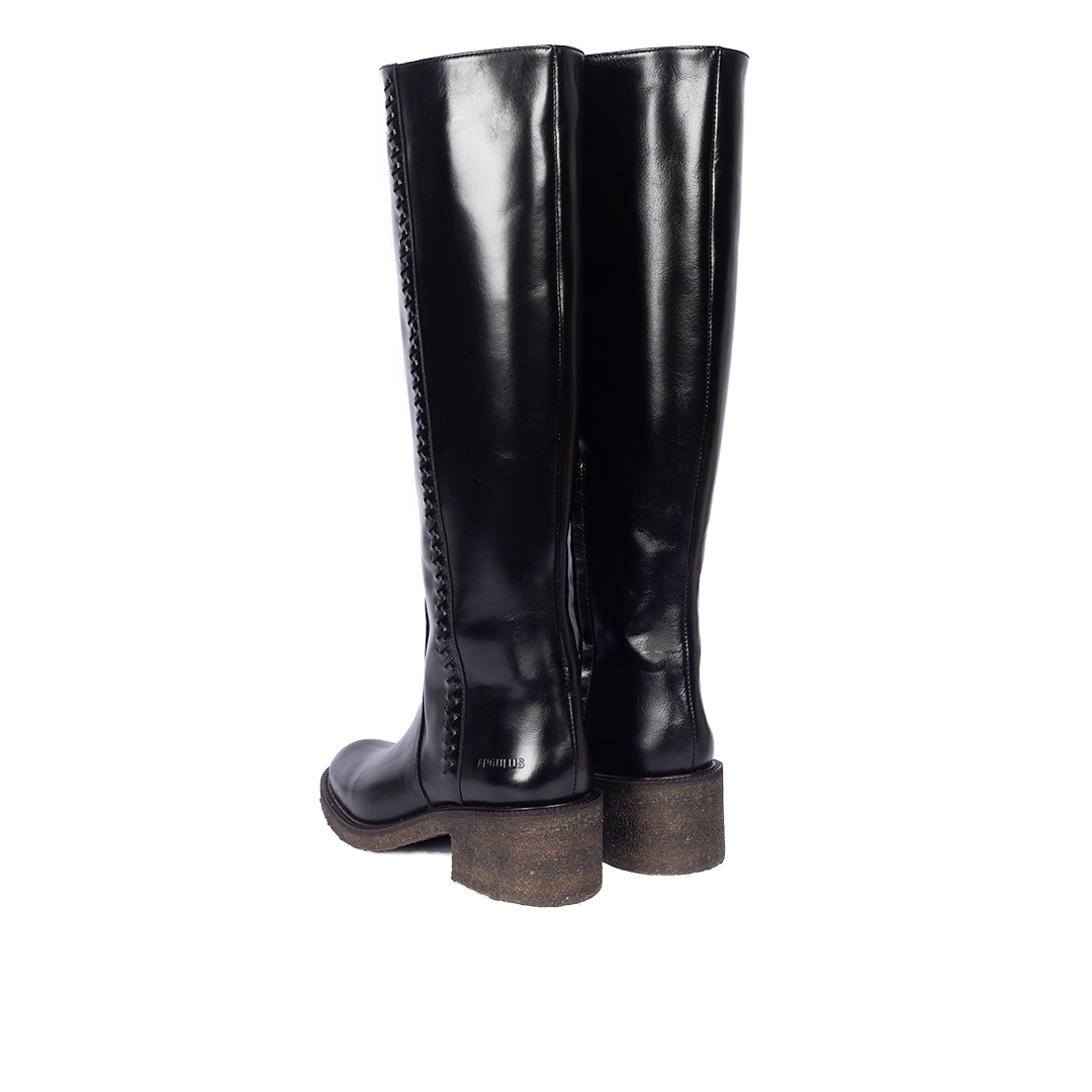 Stiefel mit langem Schaft und geflochtenen Ziernähten