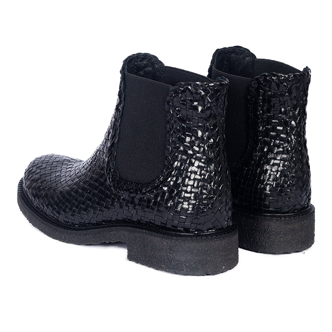 Handgeflochtener Stiefel
