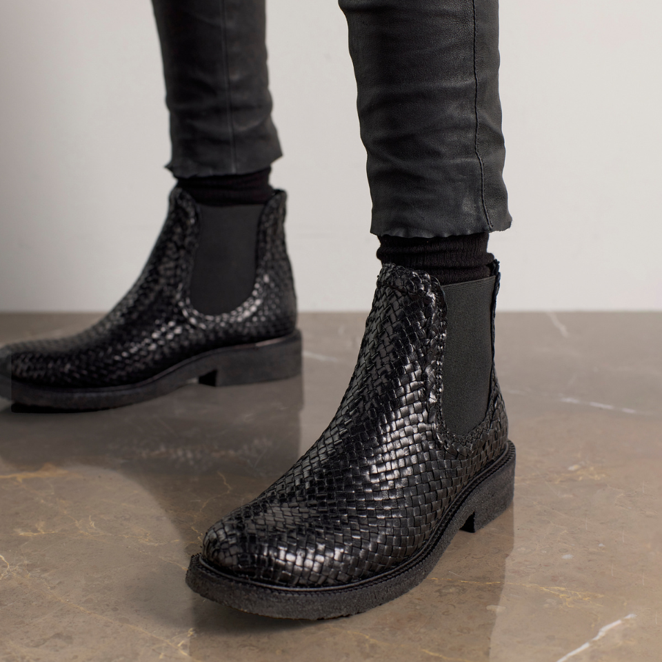 Handgeflochtener Stiefel