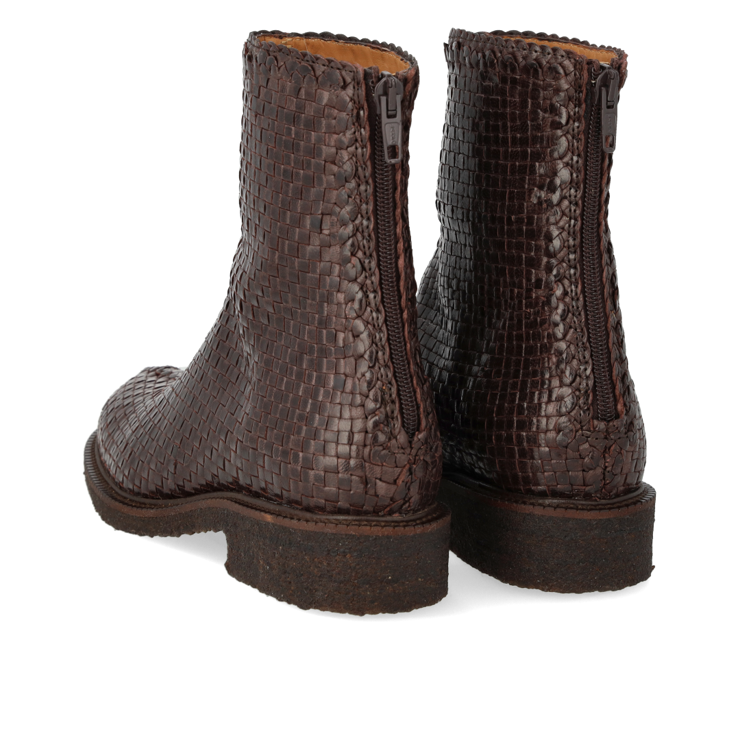 Handgeflochtener Stiefel