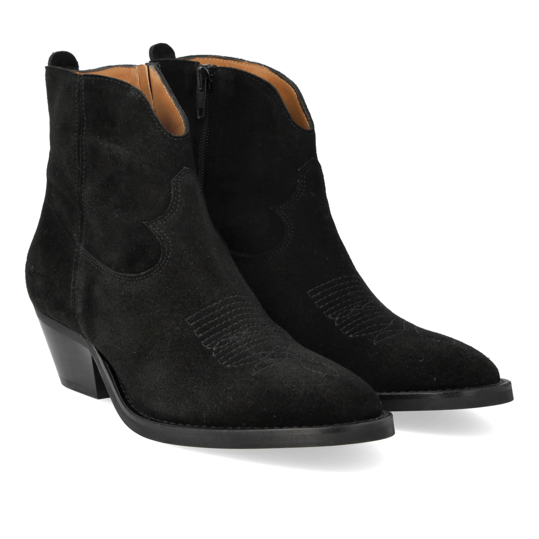 Cowboystiefel mit gestickten Details