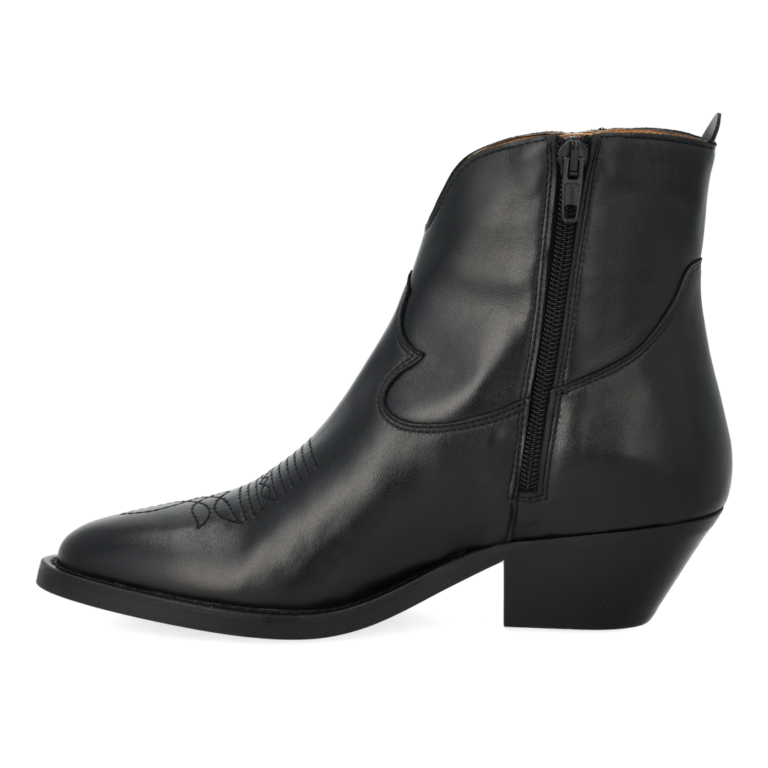 Cowboystiefel mit Ziernähten