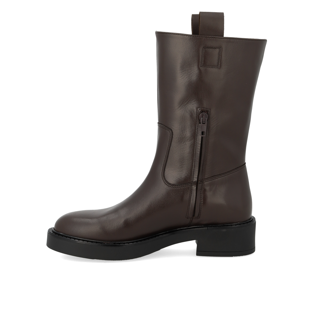 Robuster Stiefel mit mittelhohem Schaft