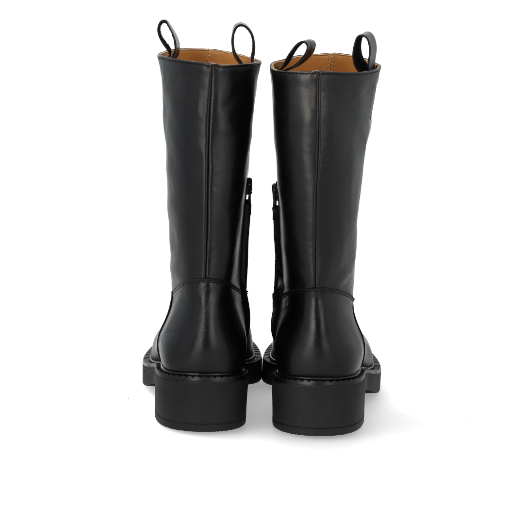 Klobiger Stiefel mit mittelhohem Schaft