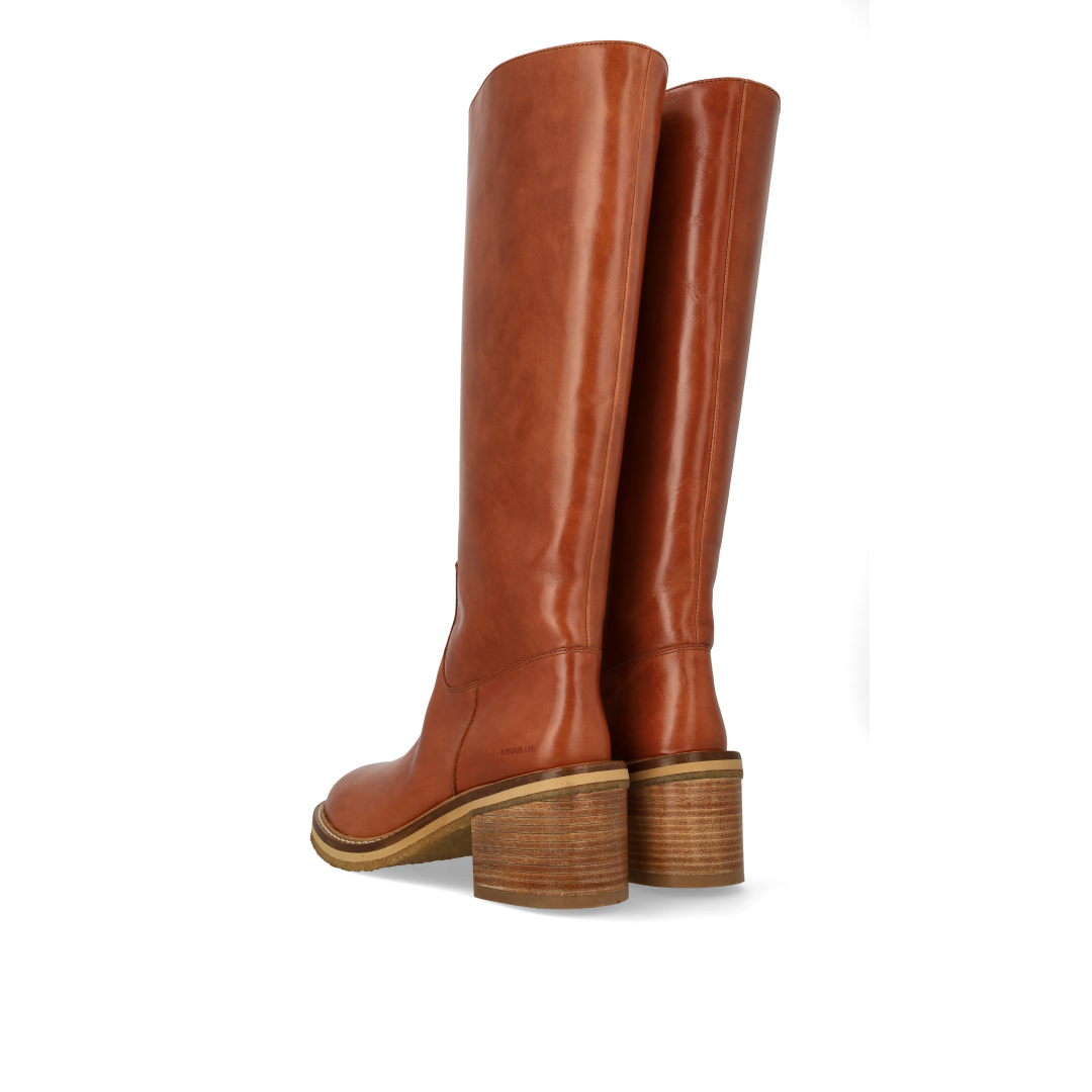 70er-inspirierter Lederstiefel mit hohem Schaft