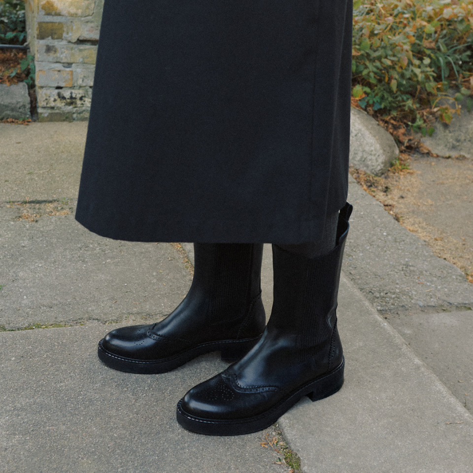 Chelsea-Stiefel mit Brogue-Lochmuster