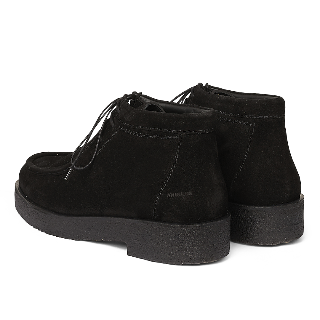 Schnürschuhe
